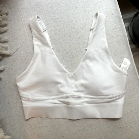 Fabletics | NWT All Day Every Day Low Impact Bra - Picture 10 of 15